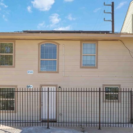 Stunning & Vibrant Apt 7 Min From Tx Med Center ヒューストン エクステリア 写真
