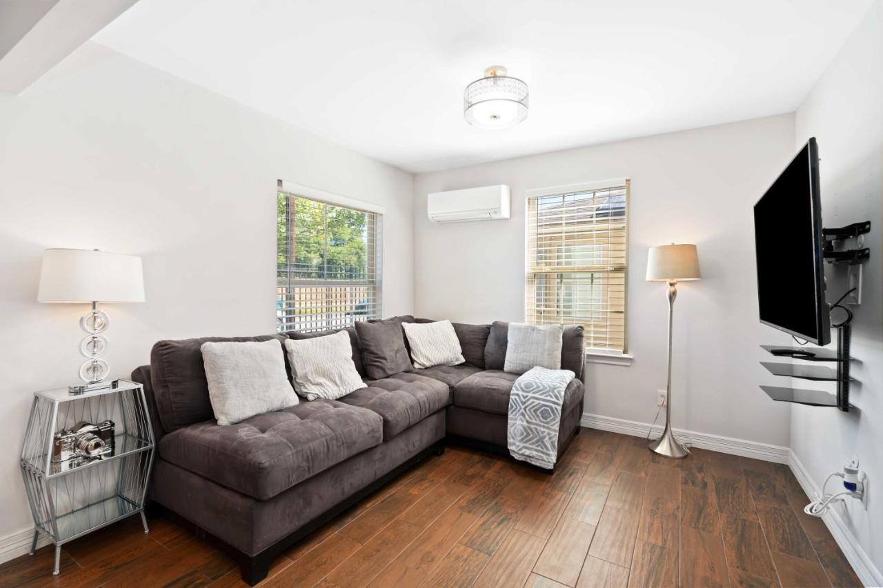 Stunning & Vibrant Apt 7 Min From Tx Med Center ヒューストン エクステリア 写真