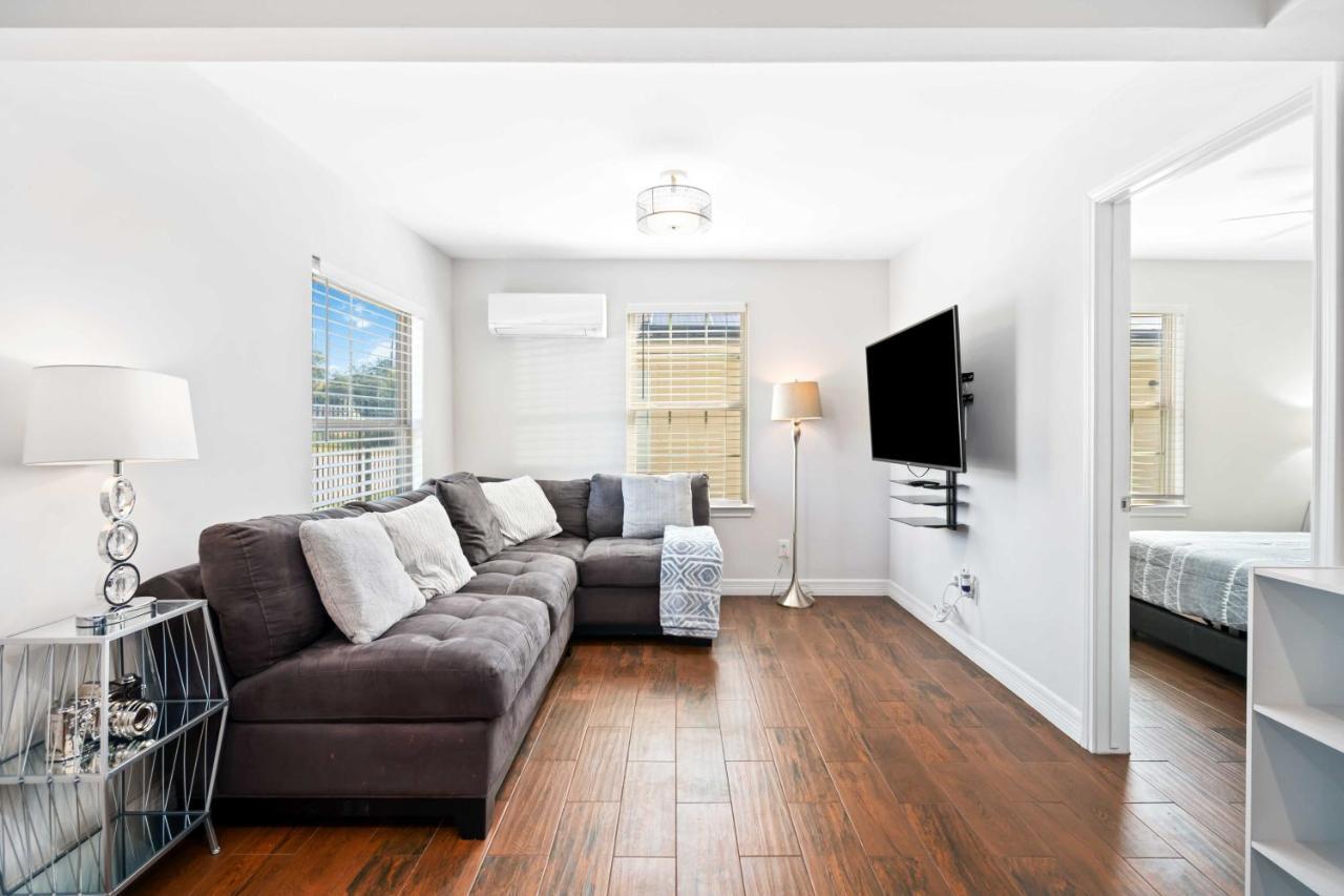Stunning & Vibrant Apt 7 Min From Tx Med Center ヒューストン エクステリア 写真