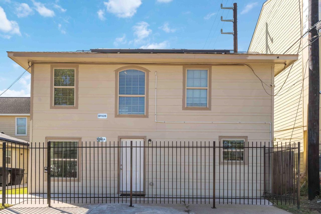 Stunning & Vibrant Apt 7 Min From Tx Med Center ヒューストン エクステリア 写真